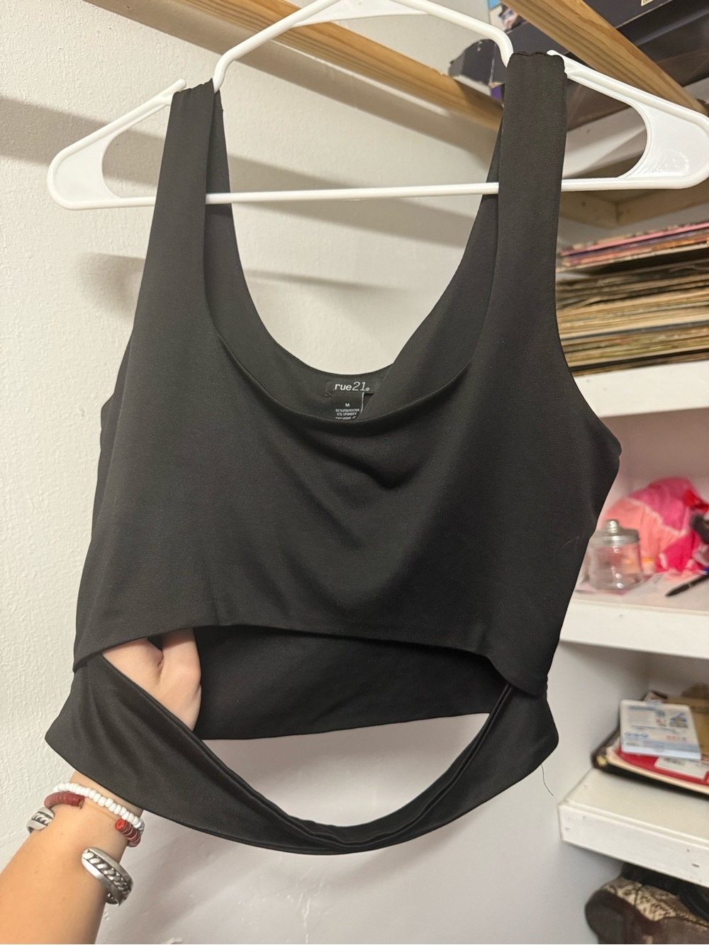 rue21 Black Twist-Back Scoop Crop Tank Top